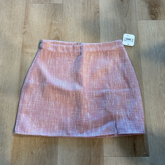 Altar'd State Dresses & Skirts - NWT Altar’d State Women’s Khloe Tweed Pink Mini Skirt medium